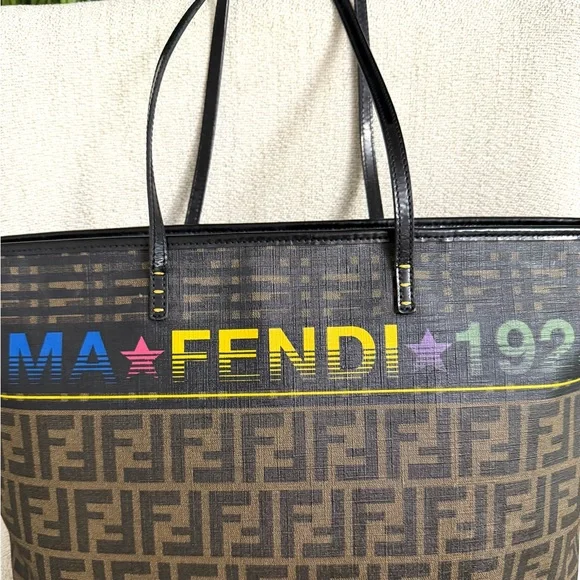 Authentic FENDI Zucca tote bag - Picture 3 of 16